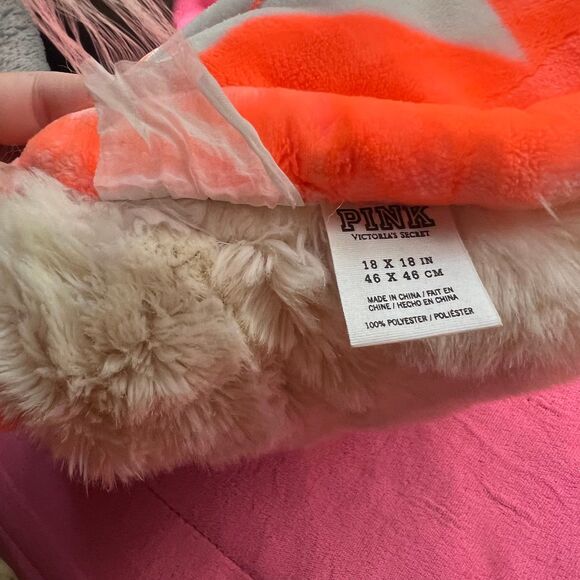 Victoria’s Secret PINK Sherpa Coral Throw Pillow Rare HTF Home Decorative - Picture 2 of 3